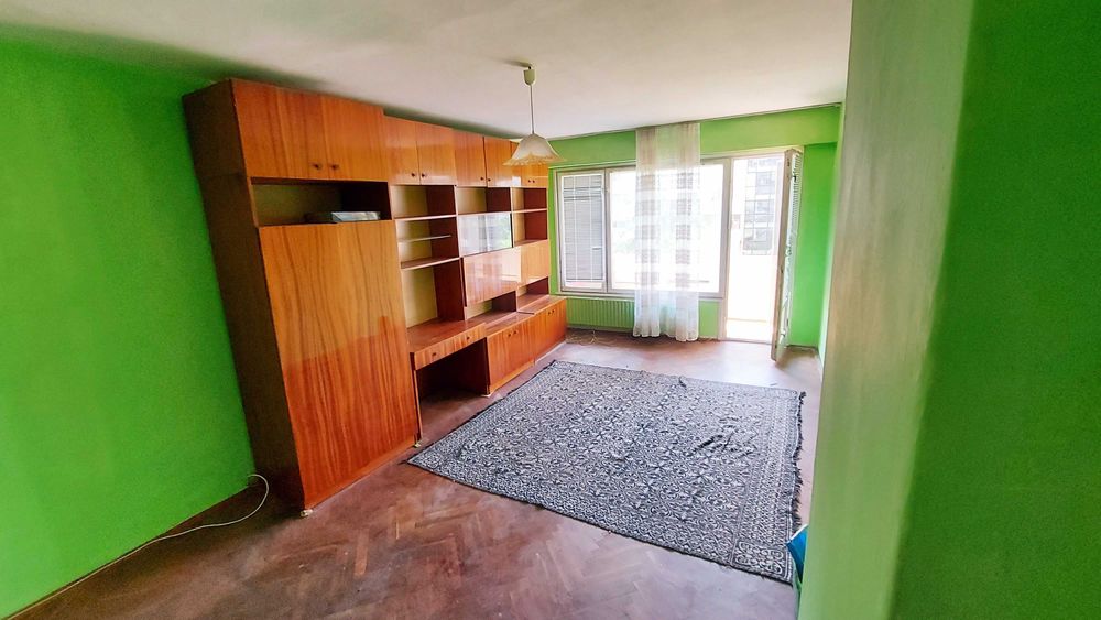 Дава се под наем Двустаен апартамент в Бургас, Славейков - 62 кв.м за 142.8 € - Снимка #1