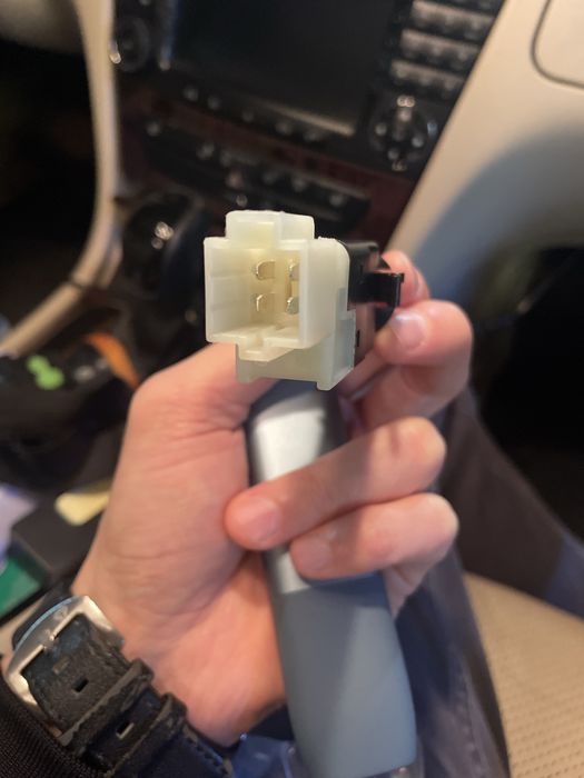 Датчик стоп сигнала мерседес