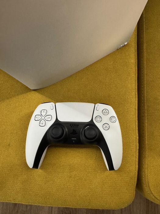 Vand Ps5 Digital Edition,este inca in garantie