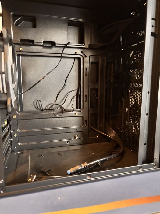 Кутия за компютър