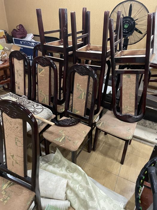Продаются прочные стулья из дерева