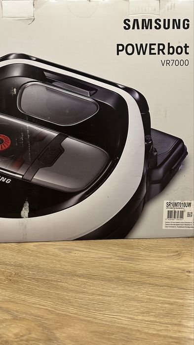 Продам робот пылесос