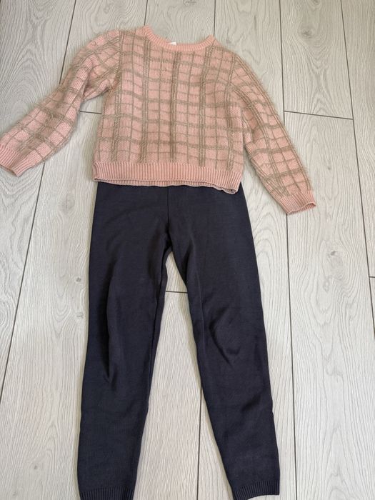 Вещи на девочку в очень хорошем состоянии!