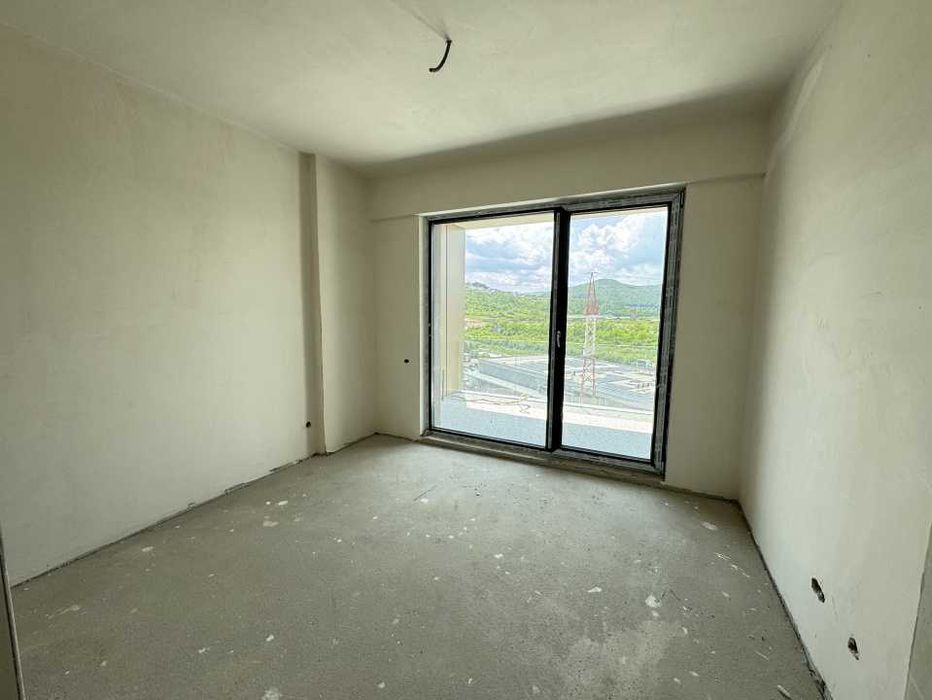 Apartament de 2 camere, Finisat, zona BMW, Floresti
