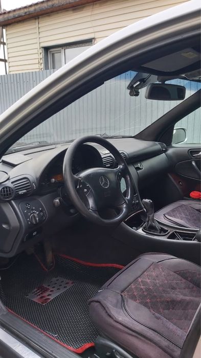 Продаю мерседес срочно