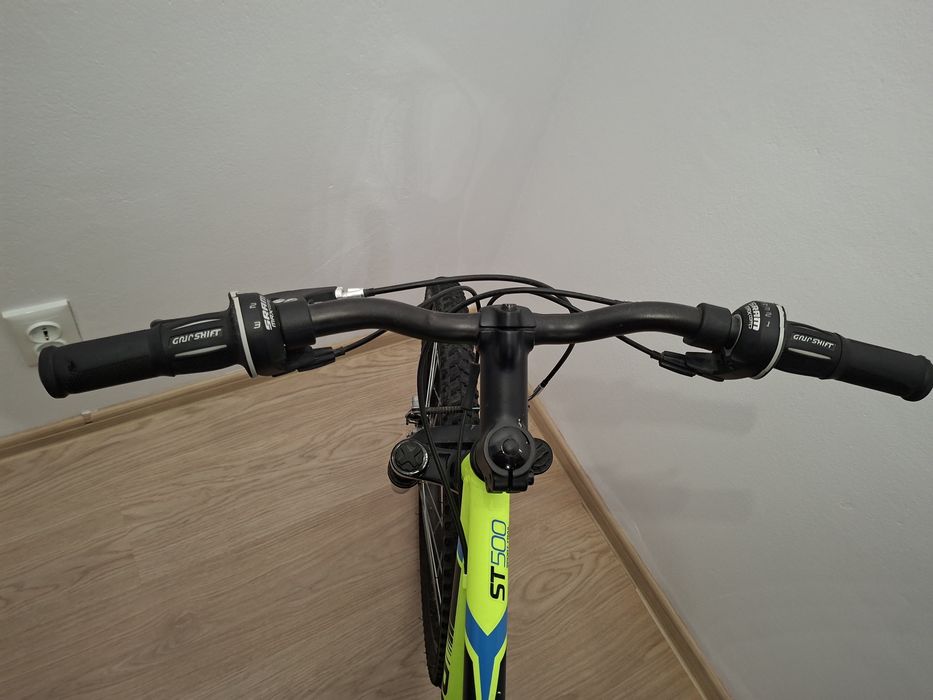 Bicicletă MTB Rockrider ST500 24” galben – aproape nouă, foarte puțin folosită