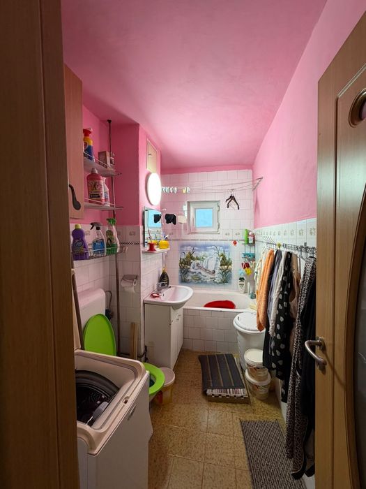 Vând apartament 3 camere