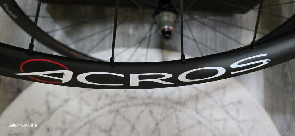 Карбонови kaпли  Duke lucky jack sls, Acros.

29