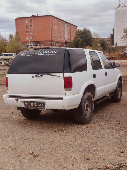 Продам chevroler blazer 1995 года
