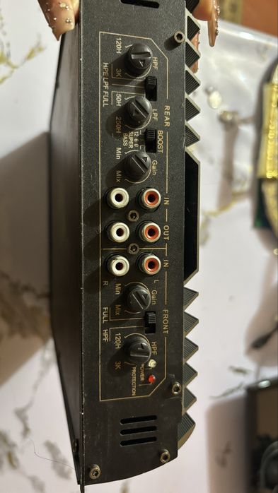 Усилитель звука для авто