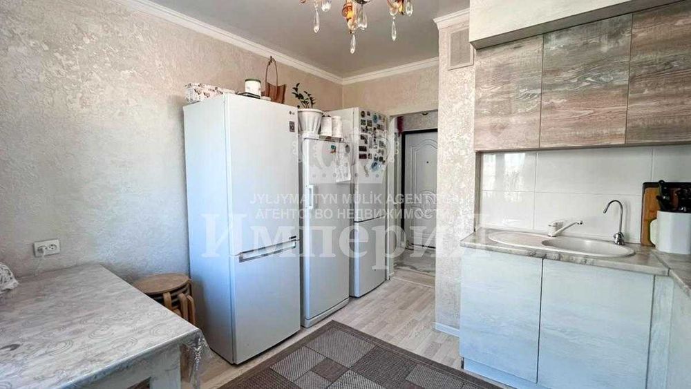 Продаётся 5ти ком квартира Империя