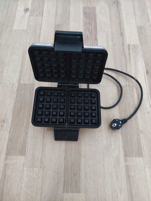 Гофретник  1000W немски ТСМ