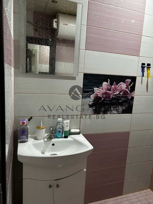 Продава се Двустаен апартамент в Пловдив, Христо Смирненски - 66 кв.м за 1940 €/кв.м - Снимка #8