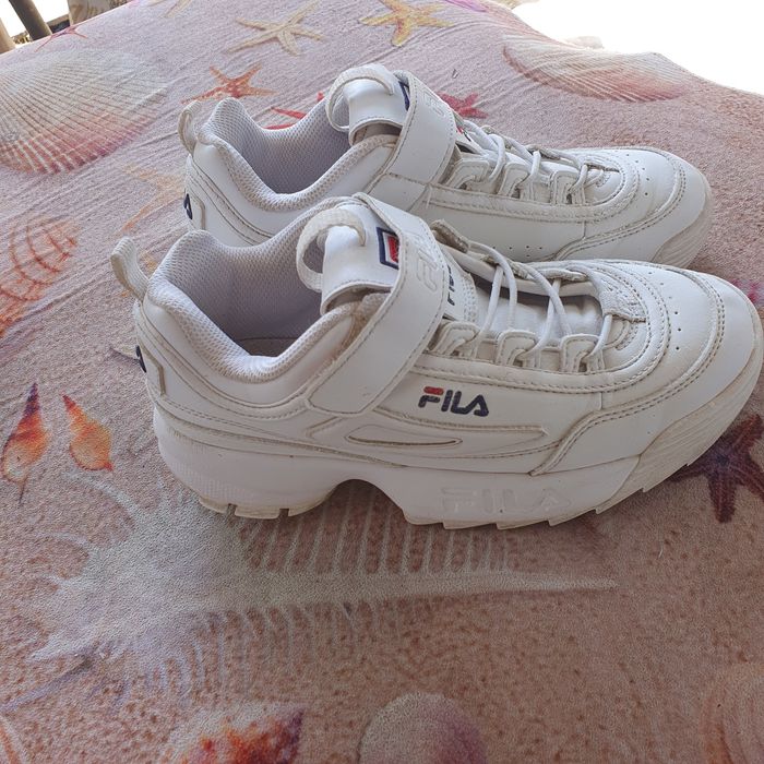 Продам детскую подростковую обувь