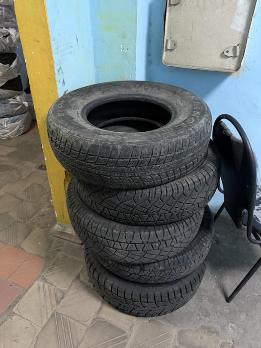 Продам Покрышки.