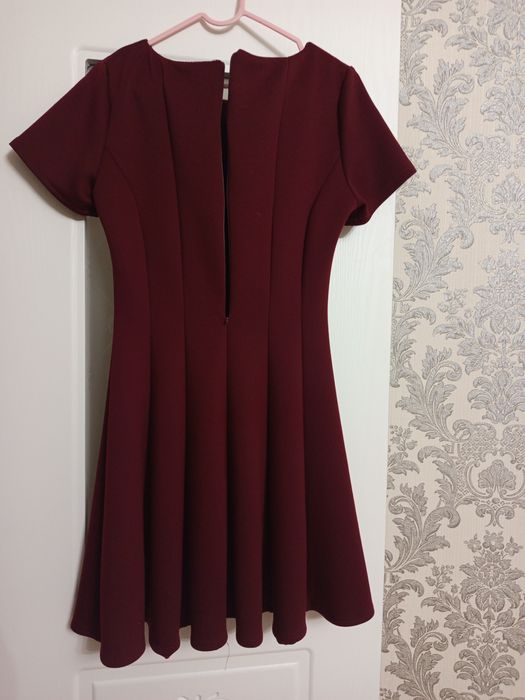 Продам платье бордовое, размер S