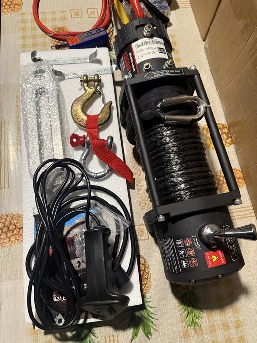 Troliu winch auto suv platforma  13500lbs 6100Kg