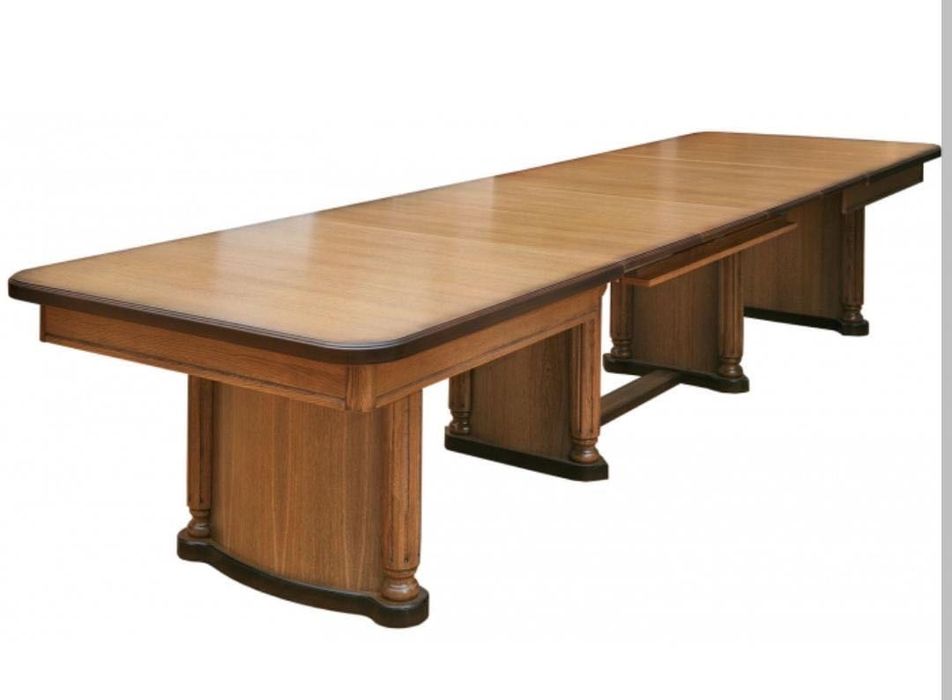 Продам большой обеденный стол