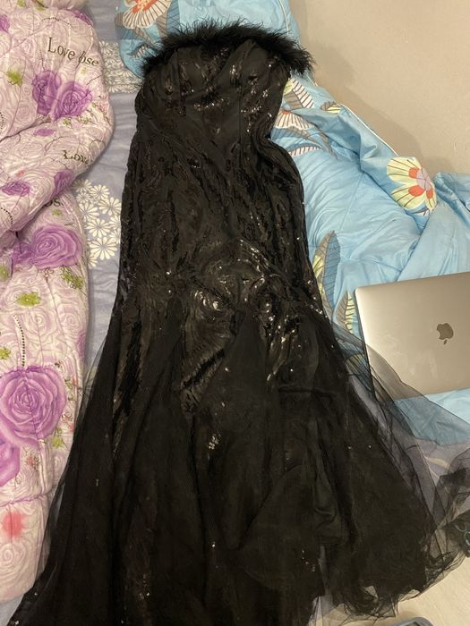 Черное вечерния платья