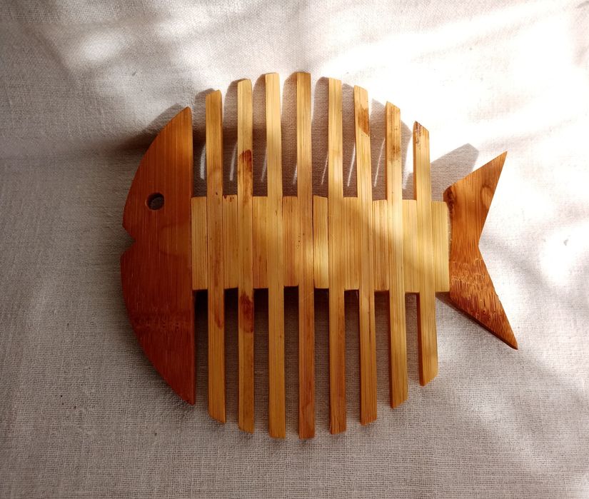 Бамбукова поставка - риба от соца