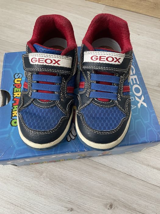 Детски светещи обувки Geox №26