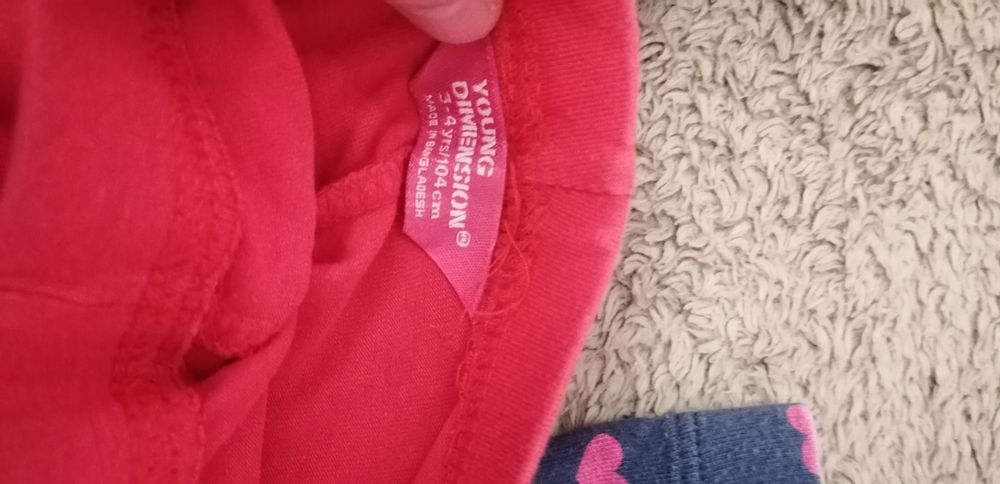 4 броя памучни клинчета + рокля с дълъг ръкав 98/104 размер.