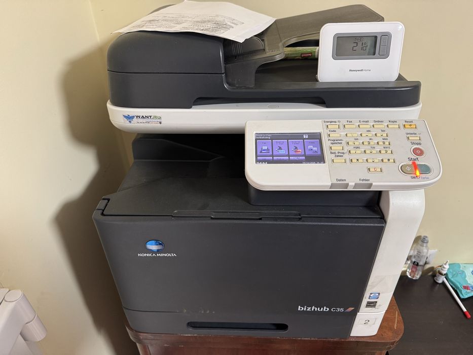 Imprimanta laser color Konica Minolta C35 functionala, cartuse= 350ron