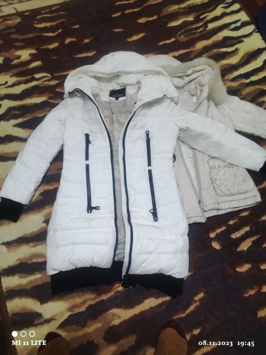 Продам куртки по 3000