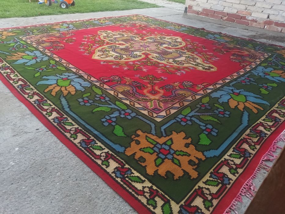 Старинен Котленски килим