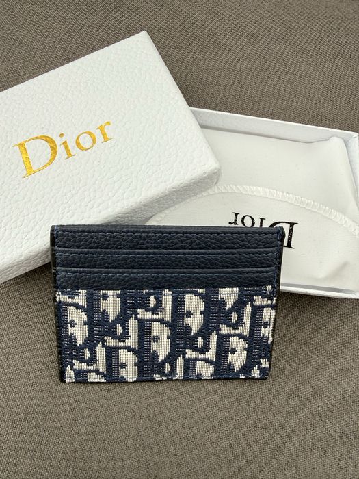 Стилен кардхолдър (cardholder)