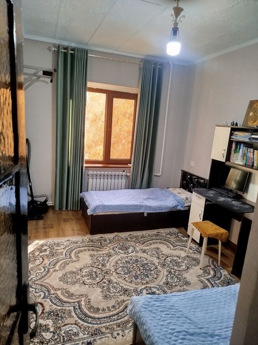 Срочна 3 хонали квартира сотилади 2 етаж кота балкон ремонти яхши