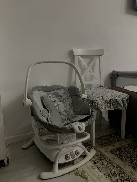 Электронный шезлонг-качалка Joie