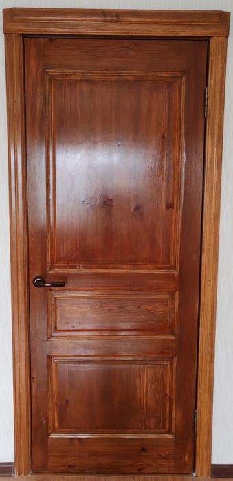 Двери деревянные