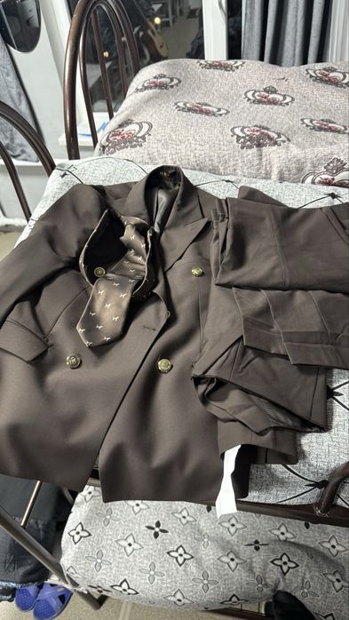 Мужской кастюммм новый