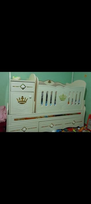 Detskiy krovat bolalar uchun