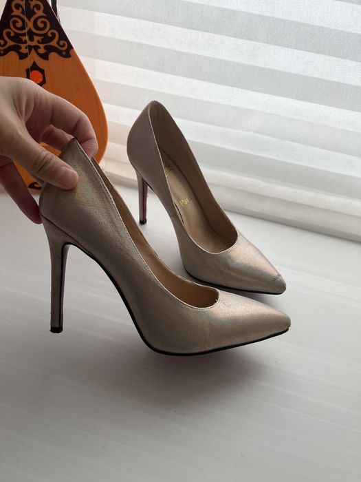 Продам туфли , 2000