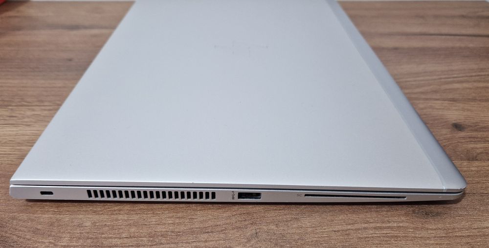 Laptop HP elitebook 850 G5, i5 gen8, SSD  512 GB , 16 gb RAM, docking