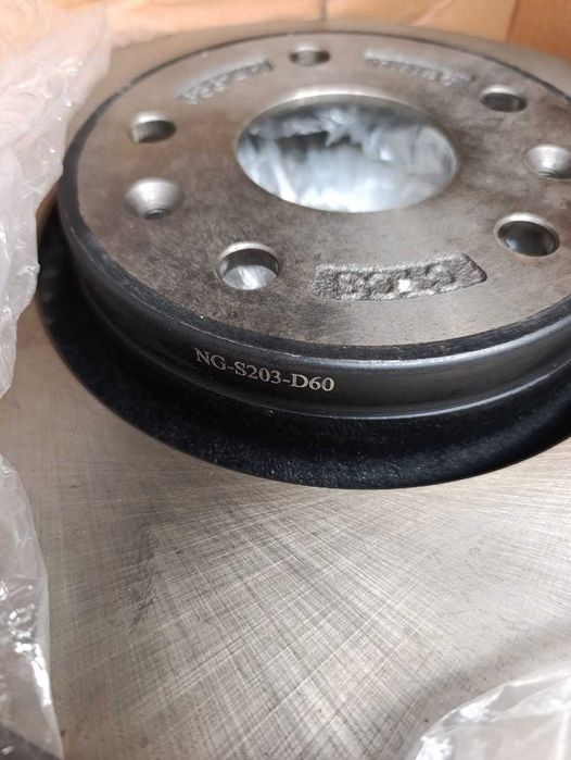 переднии тормозные диски  changan cs55 plus