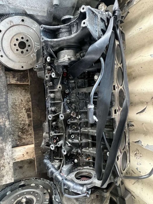 Оборудван Блок с бутала и вал N52b25 218кс e60 e61 e90 e91 x3