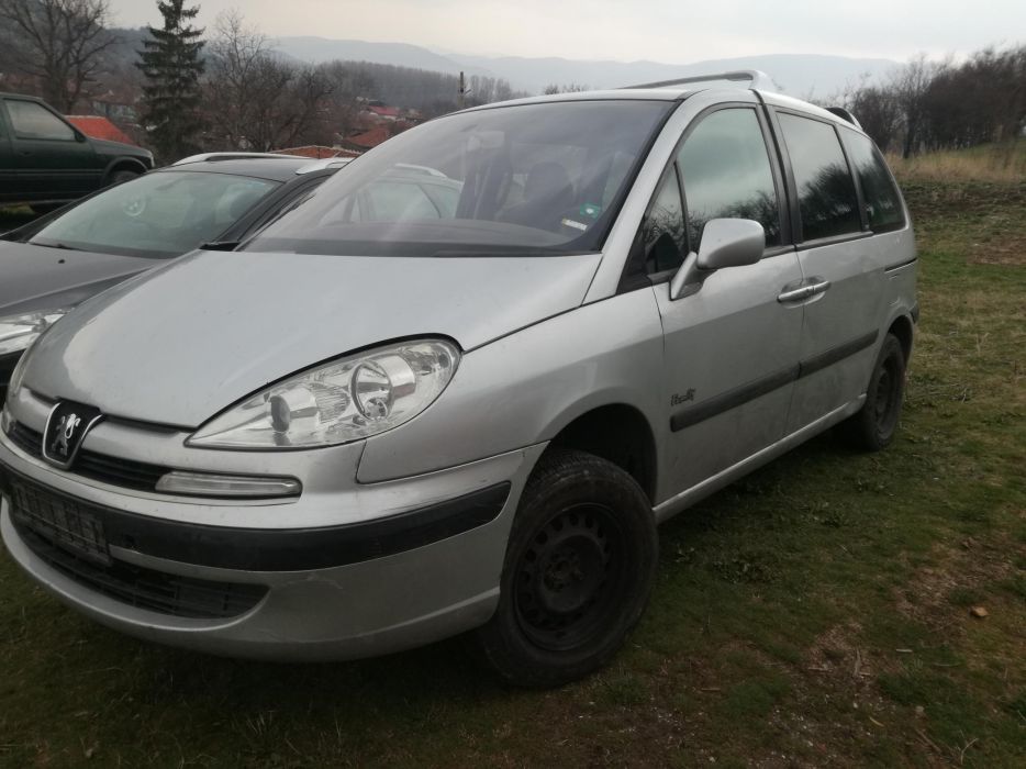 На части Пежо 807