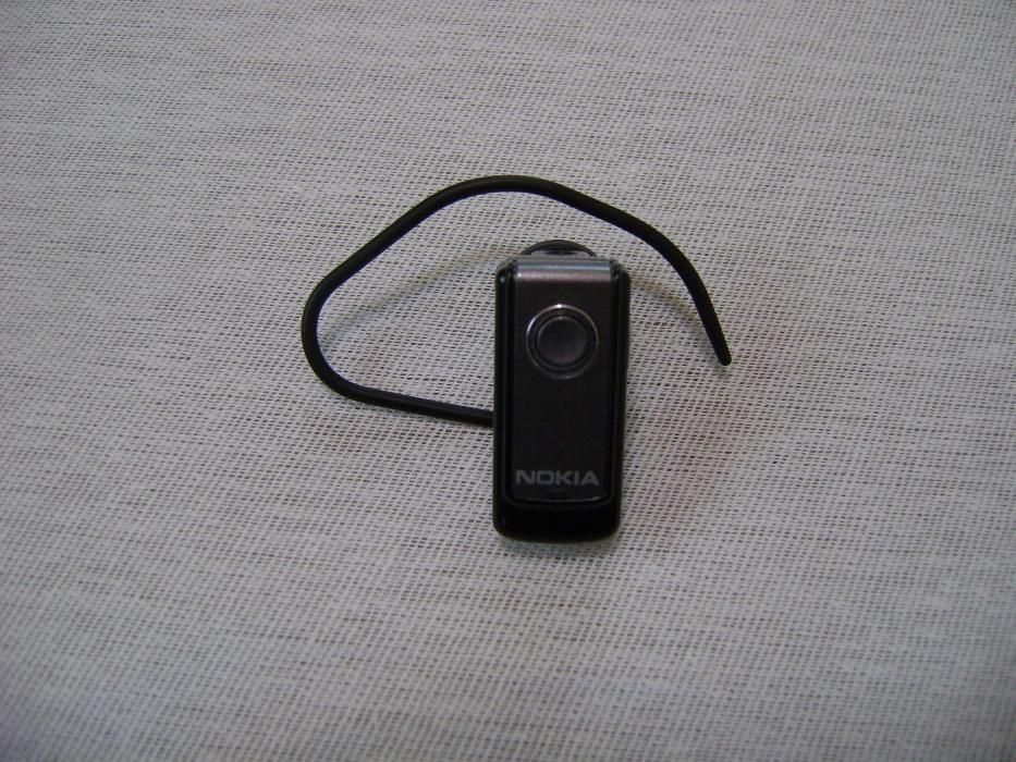 Блютуз-гарнитура Nokia