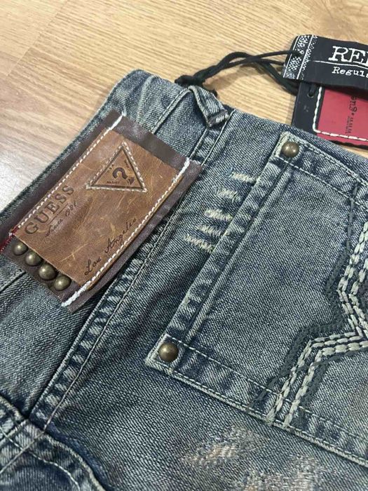Мъжки дънки Guess