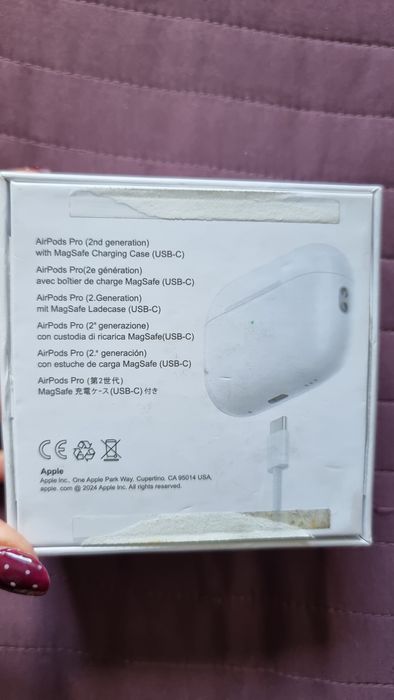Apple AirPods 2 (2022)