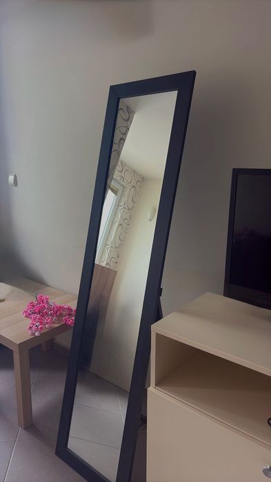 Огледало с черна рамка Aiko