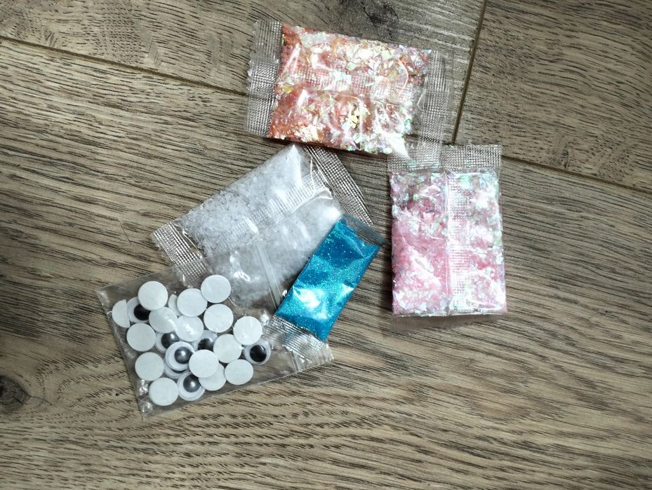 Блестки, глаза. .