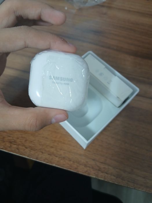 Galaxy Buds Live нушники