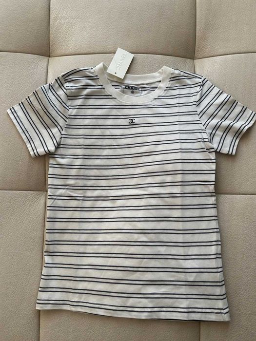 бяла нова тениска с тъмно сини райета 100 процента памук на шанел луксозна блузка лятна chanel