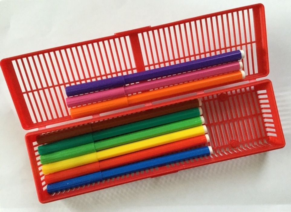 Sabloane pentru desen Super Stensil, penar carioci