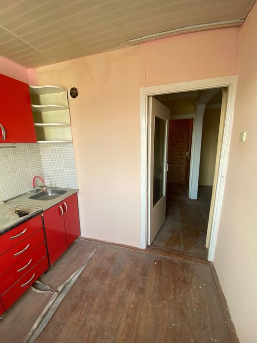 Srochno Bekobod 13- daxada kv sotiladi