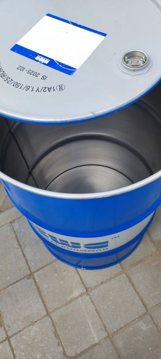 Продам бочку 200 литровую с крышкой